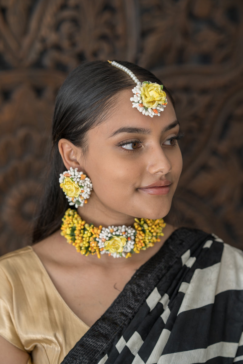 || AHI || Yellow & White Floral Jewellery Set