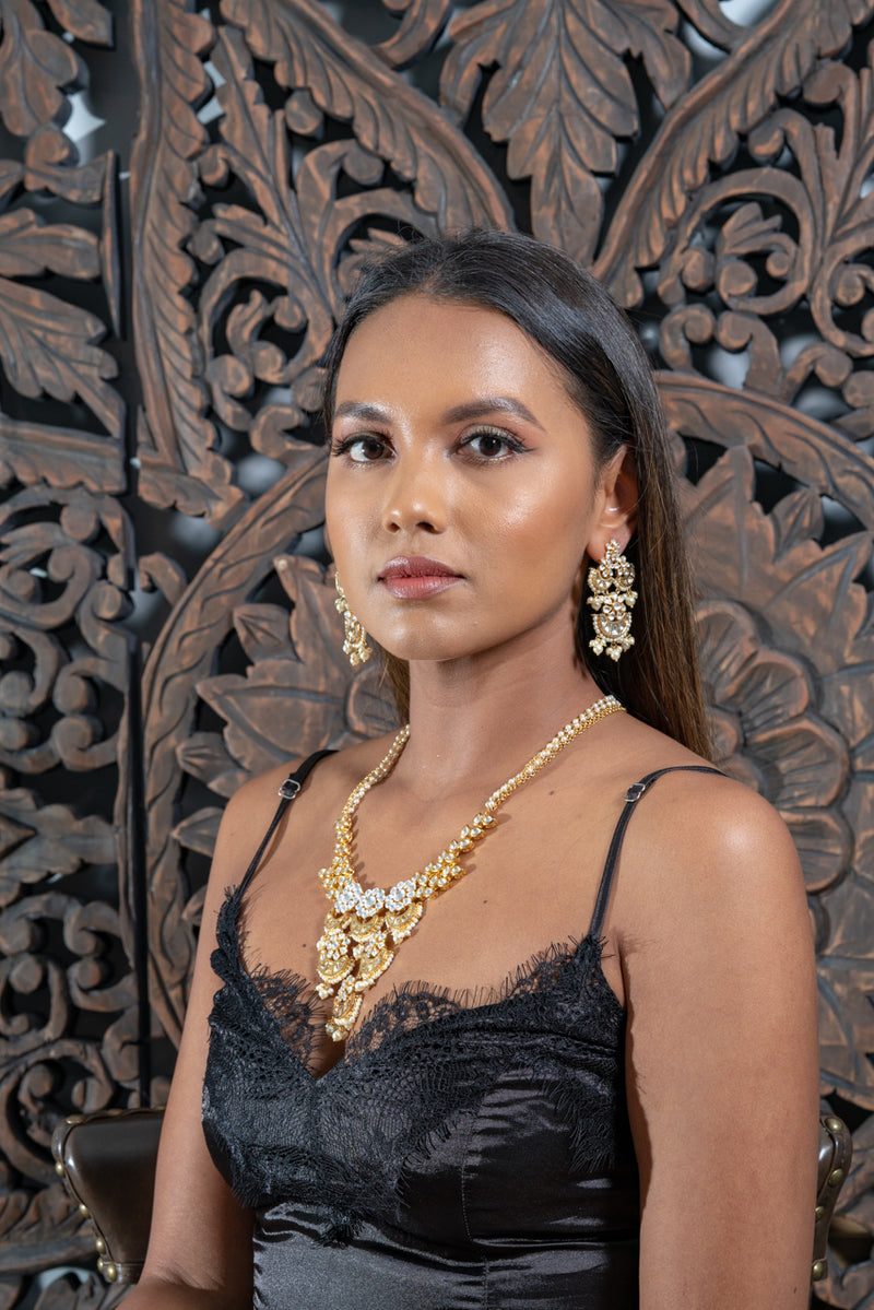 || GAIA 2 || Yellow Gold Fine Kundan Necklace/Haar & Earrings Set with White Pearls