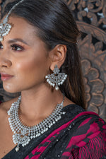 || CHAVVI || Silver Necklace with Earrings & Tikka with White Pearls