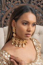 || THANI || Yellow Gold & Peach Kundan Necklace with Earrings Set