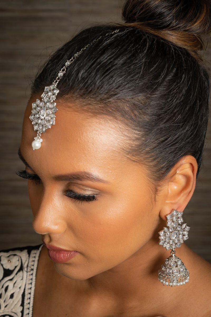 || CHAIYA 2 || Silver Tikka with Earrings with White Stones