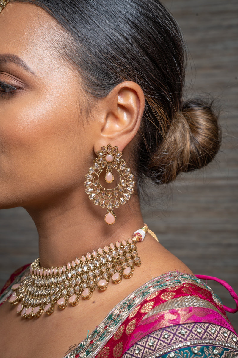|| ANANYA || Peach Gold Indian Necklace, Earrings & Tikka