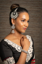 Jhoomar/Large Tikka Silver with Clear Stones & Pearls